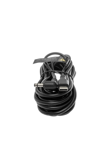 Blackvue dash cam featuring USB-C connectivity for fast and reliable data transfer, enhancing in-car video surveillance.