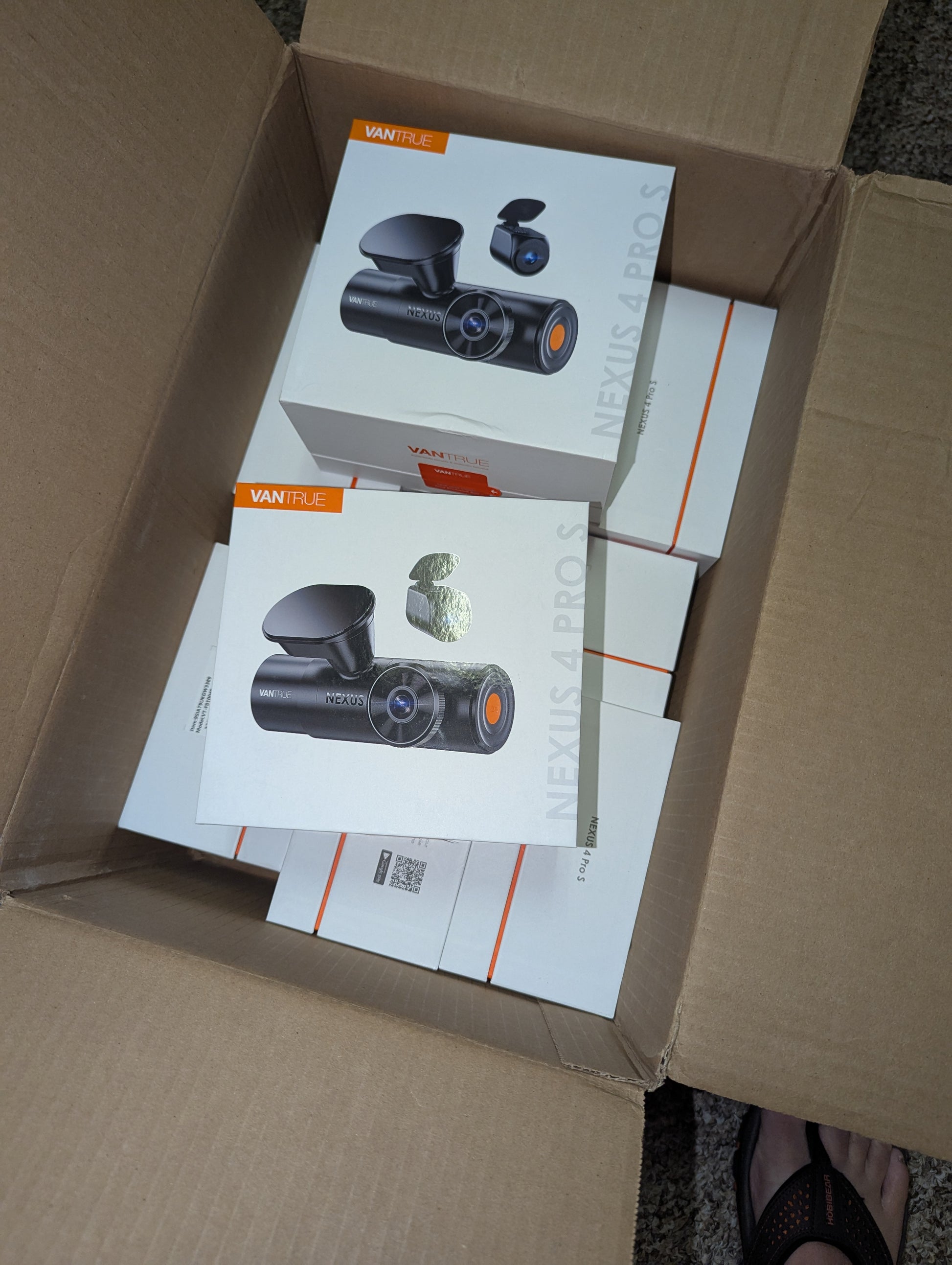 Vantrue N4 Pro S (N4 Pro S) 3 Channel Dashcam 4K + 1080P + 2.5K Optional LTE - Items